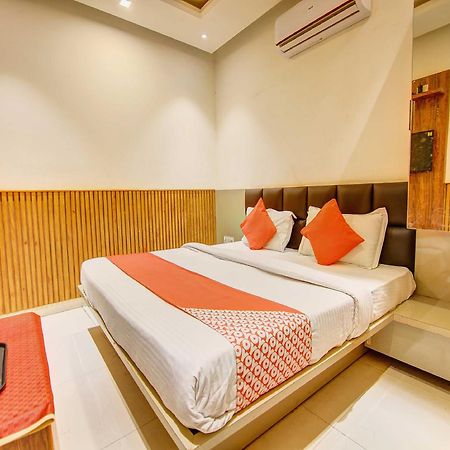 Hotel O Shri Sai Delhi  Eksteriør bilde